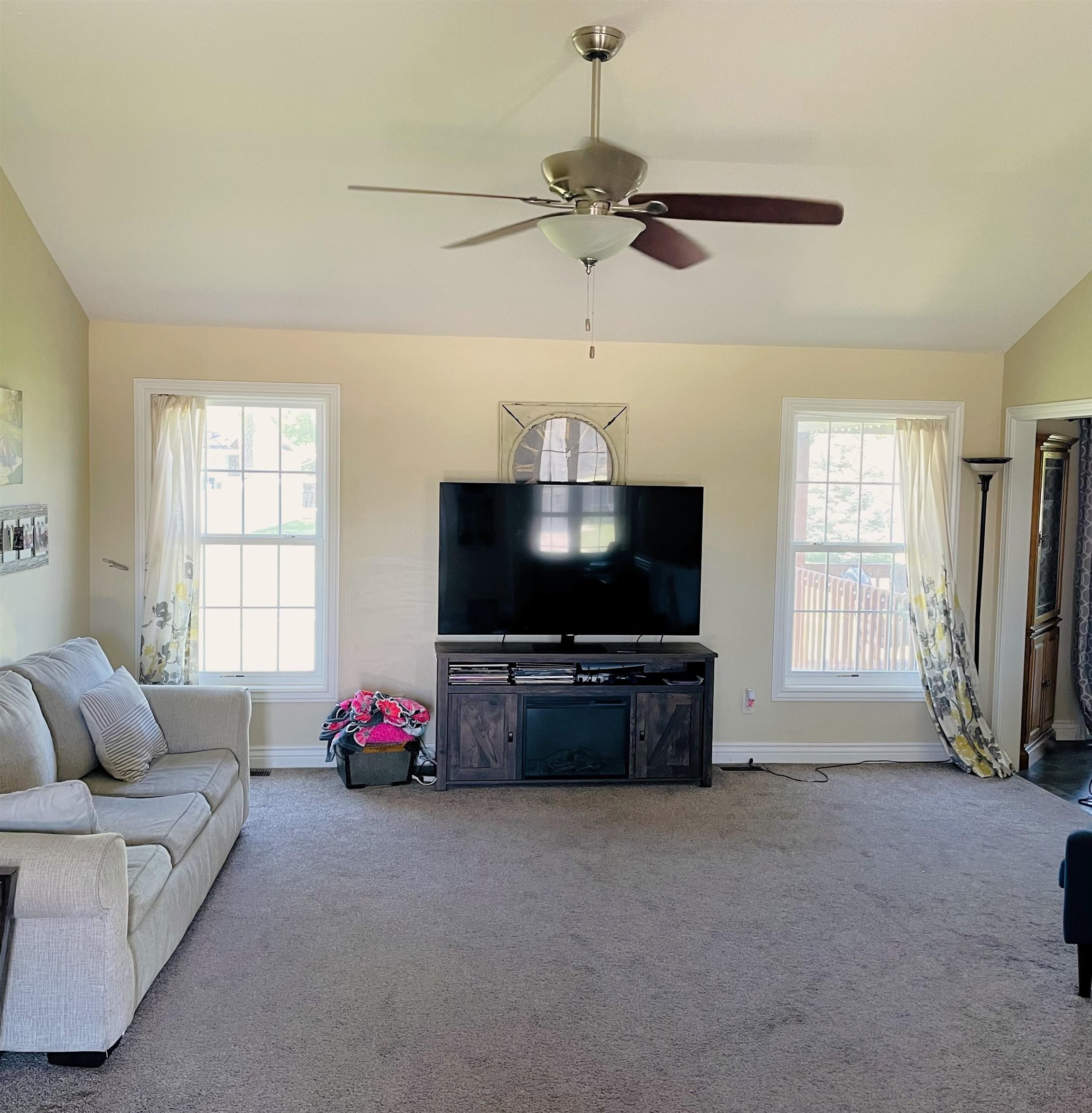 719 Rittgers Ln, Salina, Kansas image 2