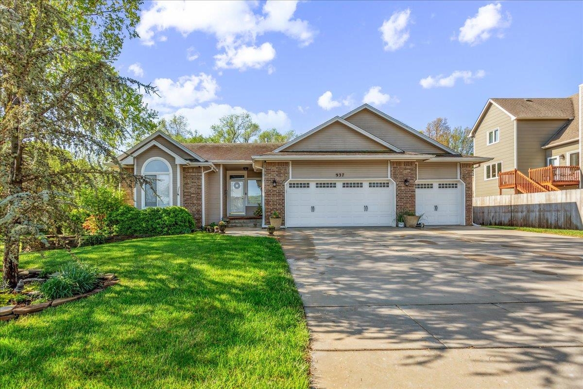 937 E Southcrest Dr, Derby, Kansas image 1