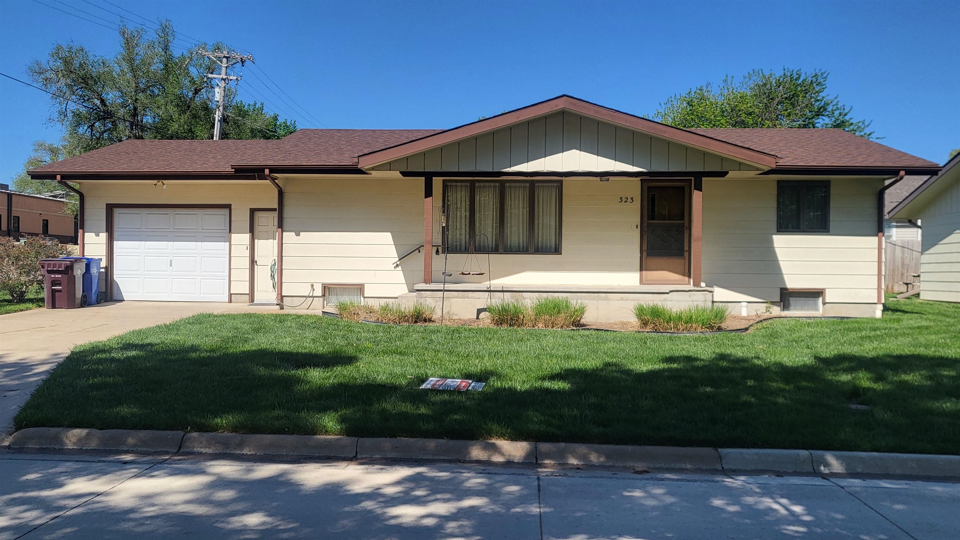 323 N Schmidt Ave, Moundridge, Kansas image 1