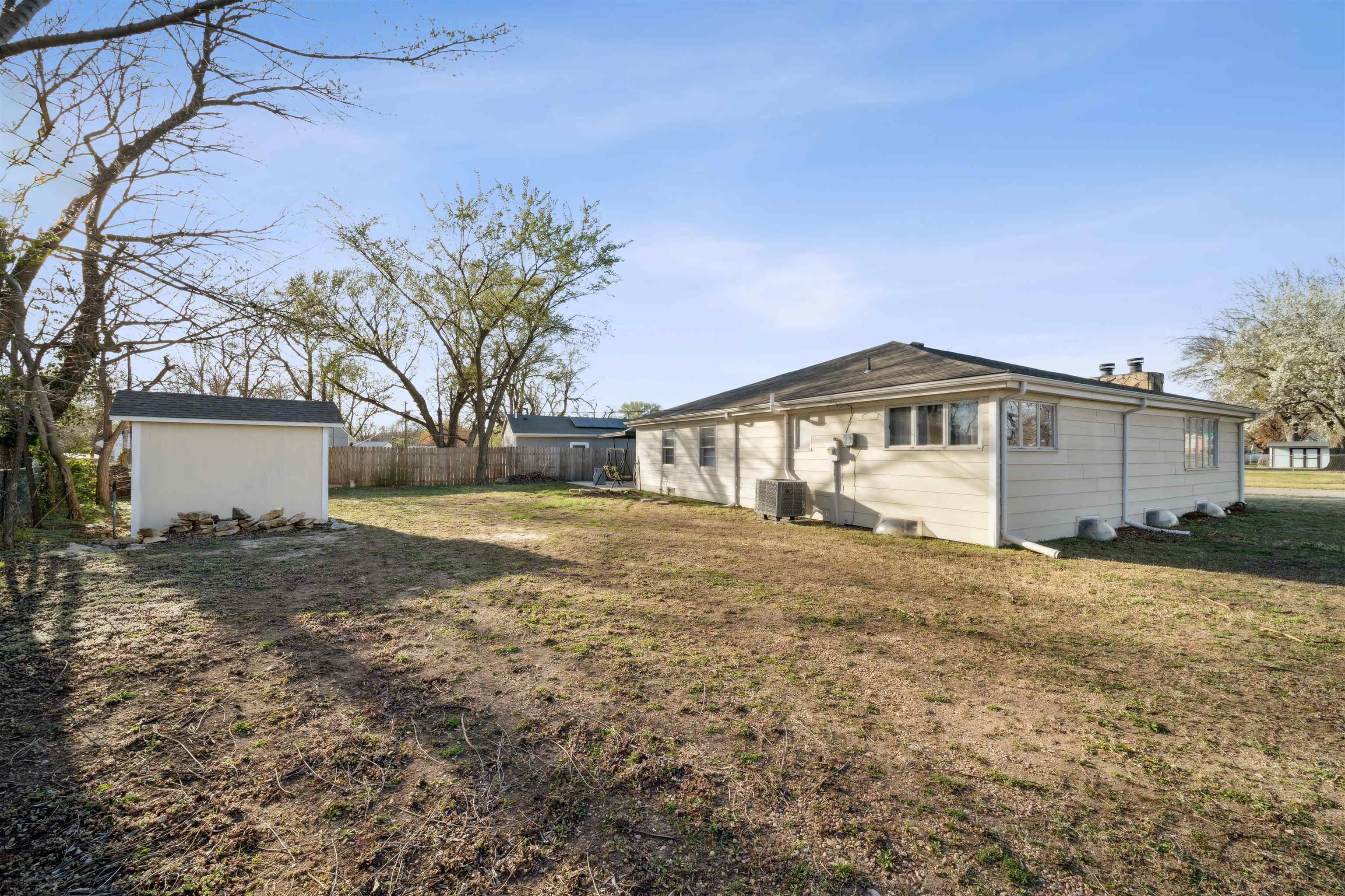1641 E Evanston St, Park City, Kansas image 26