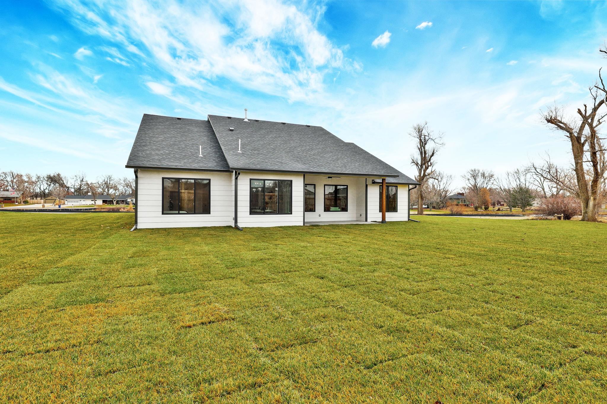 Andover, Kansas 67002, United States, 4 Bedrooms Bedrooms, ,3 BathroomsBathrooms,Residential,Pending,67735