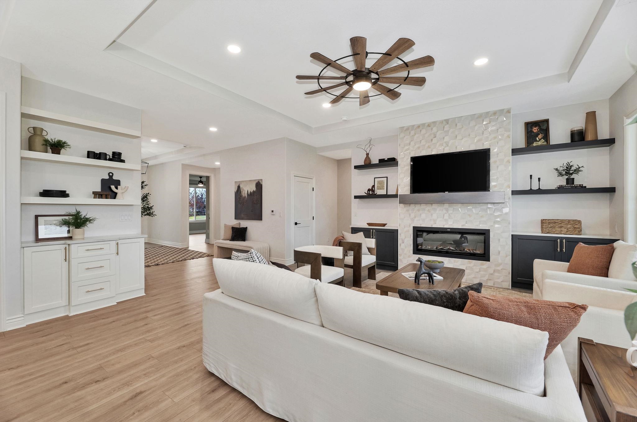 Andover, Kansas 67002, United States, 4 Bedrooms Bedrooms, ,3 BathroomsBathrooms,Residential,Pending,67735