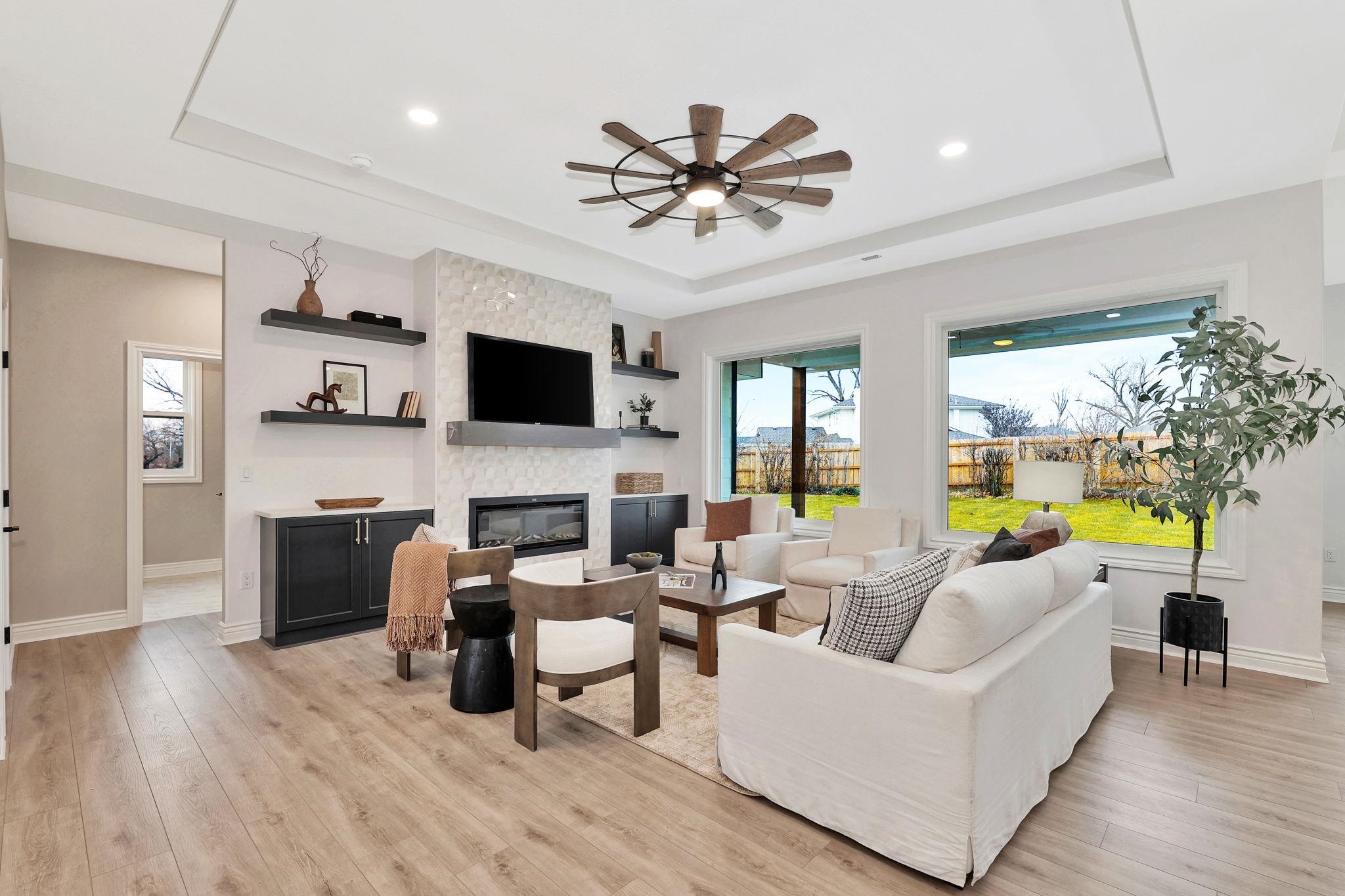 Andover, Kansas 67002, United States, 4 Bedrooms Bedrooms, ,3 BathroomsBathrooms,Residential,Pending,67735