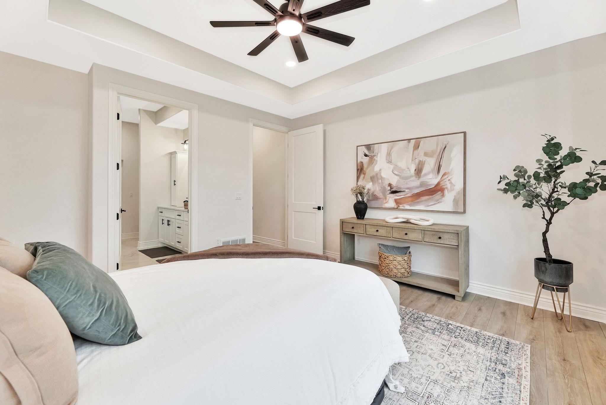 Andover, Kansas 67002, United States, 4 Bedrooms Bedrooms, ,3 BathroomsBathrooms,Residential,Pending,67735