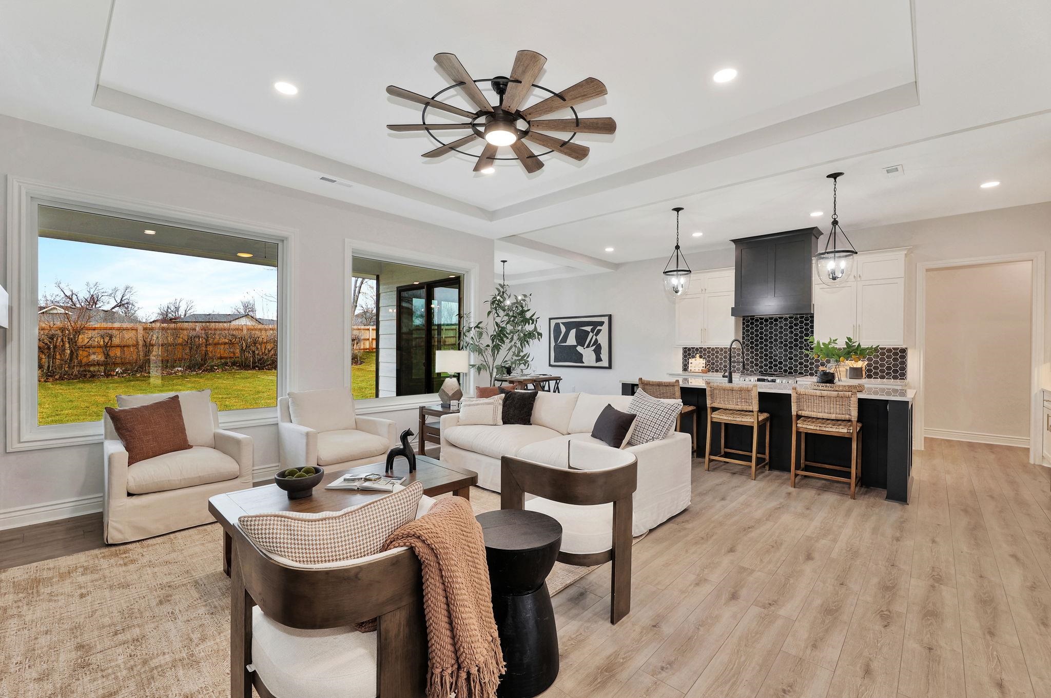 Andover, Kansas 67002, United States, 4 Bedrooms Bedrooms, ,3 BathroomsBathrooms,Residential,Pending,67735