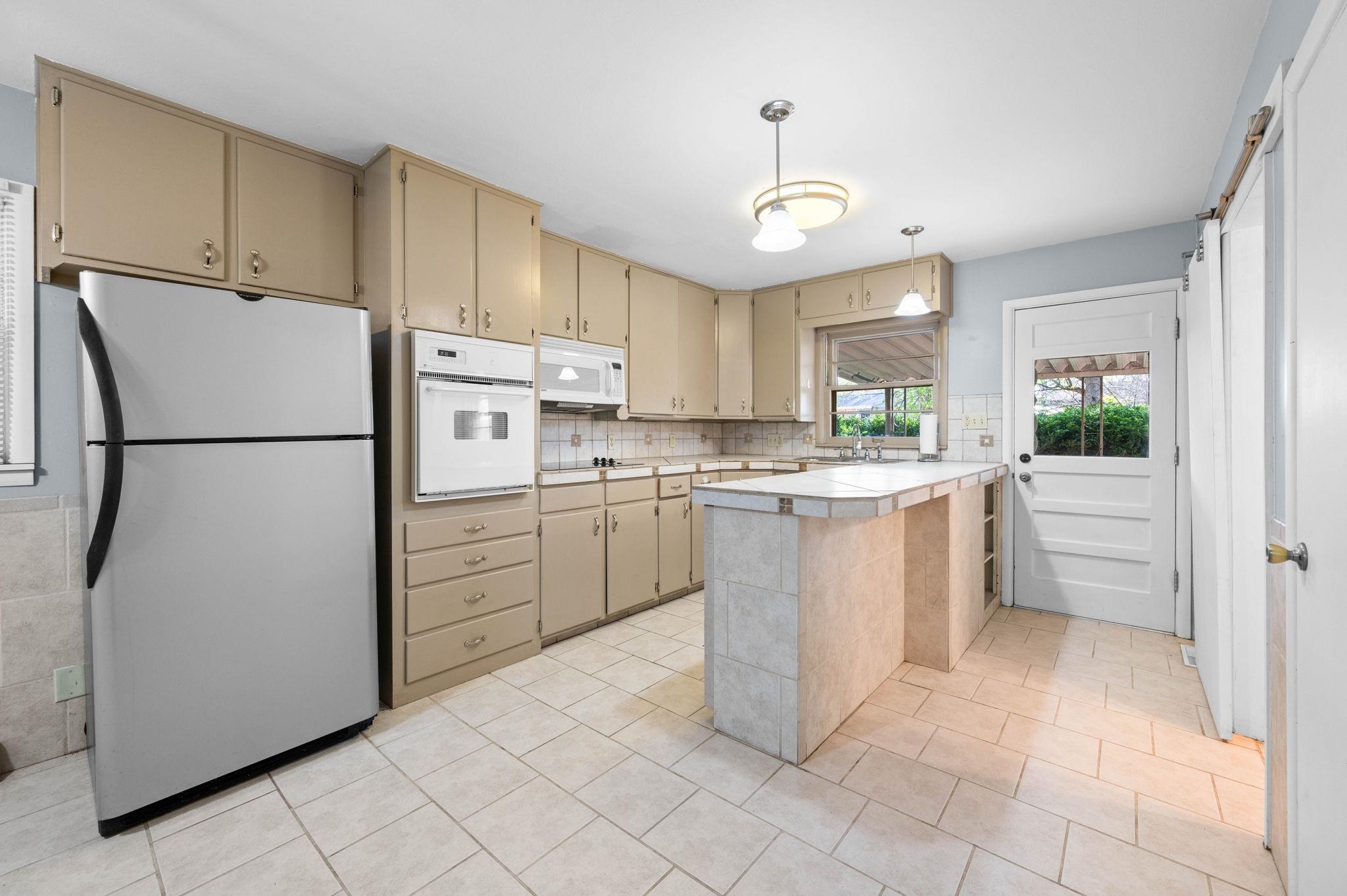 1310 N Westview Dr, Derby, Kansas image 7