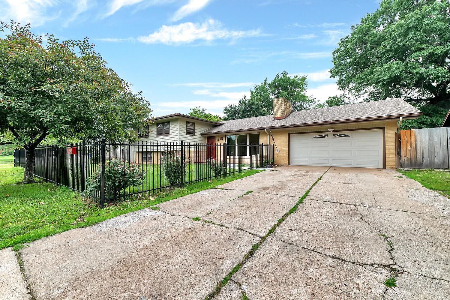 811 N Westlink Ave, Wichita, Virginia image 2
