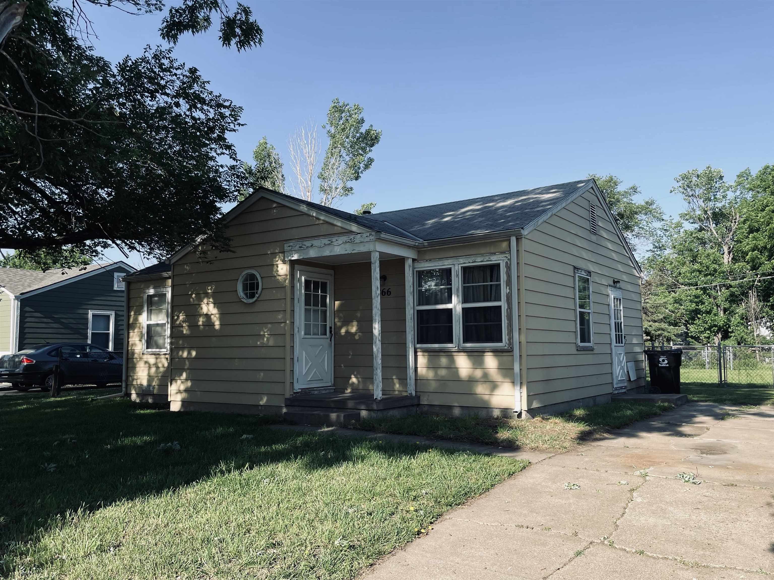 866 Seneca Ave, Salina, Kansas image 2