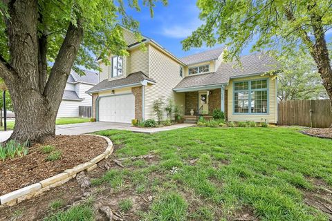 Homes For Sale - 14300 E Lakeview Dr<br/> Wichita, KS 67230