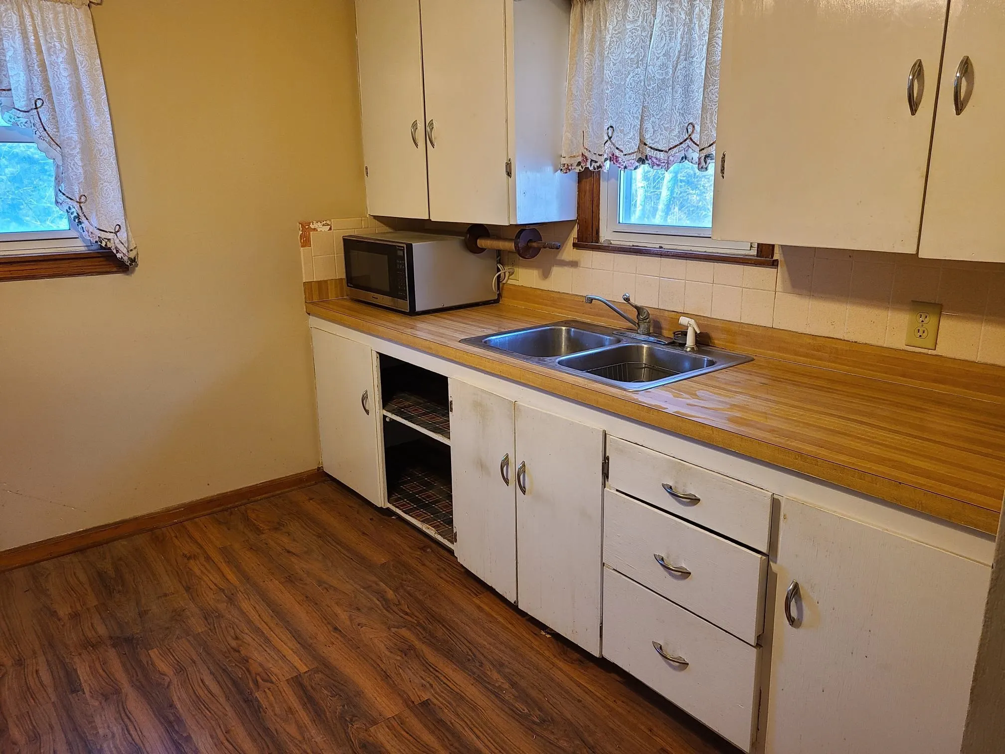 Cambridge, Kansas 67023, United States, 2 Bedrooms Bedrooms, ,1 BathroomBathrooms,Residential,Active,147139