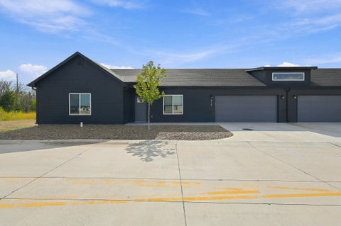 Multifamily For Sale - 819 S Jay St<br/> Valley Center, KS 67147