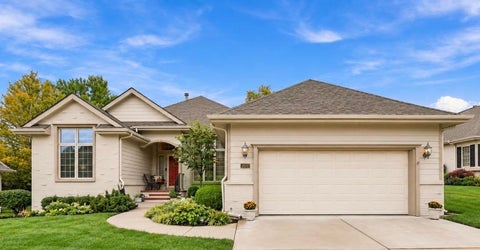 Townhouse For Sale - 13209 E Bridgefield Pl<br/> Wichita, KS 67230