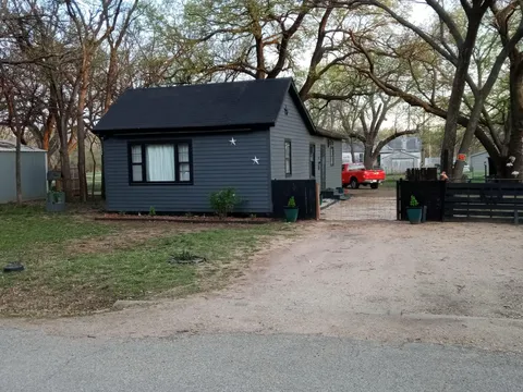 912 W Lincoln Ave, Wellington, KS MLS: 647823