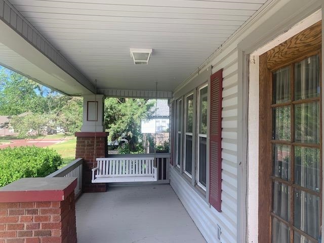 504 SE 4th St, Newton, Kansas image 2