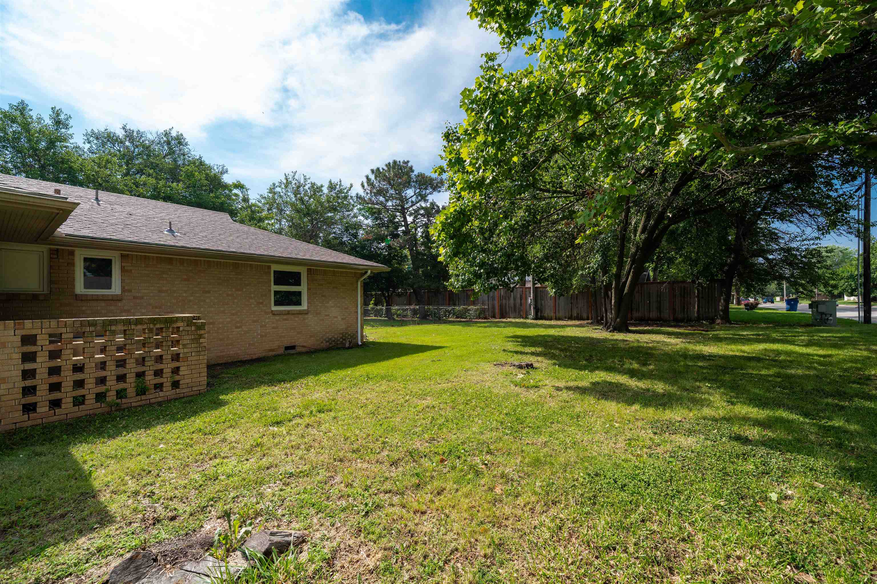 6403 E Jacqueline St, Wichita, Kansas image 35