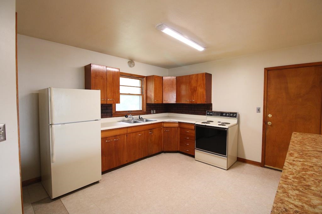 540 Montrose St, Salina, Kansas image 4
