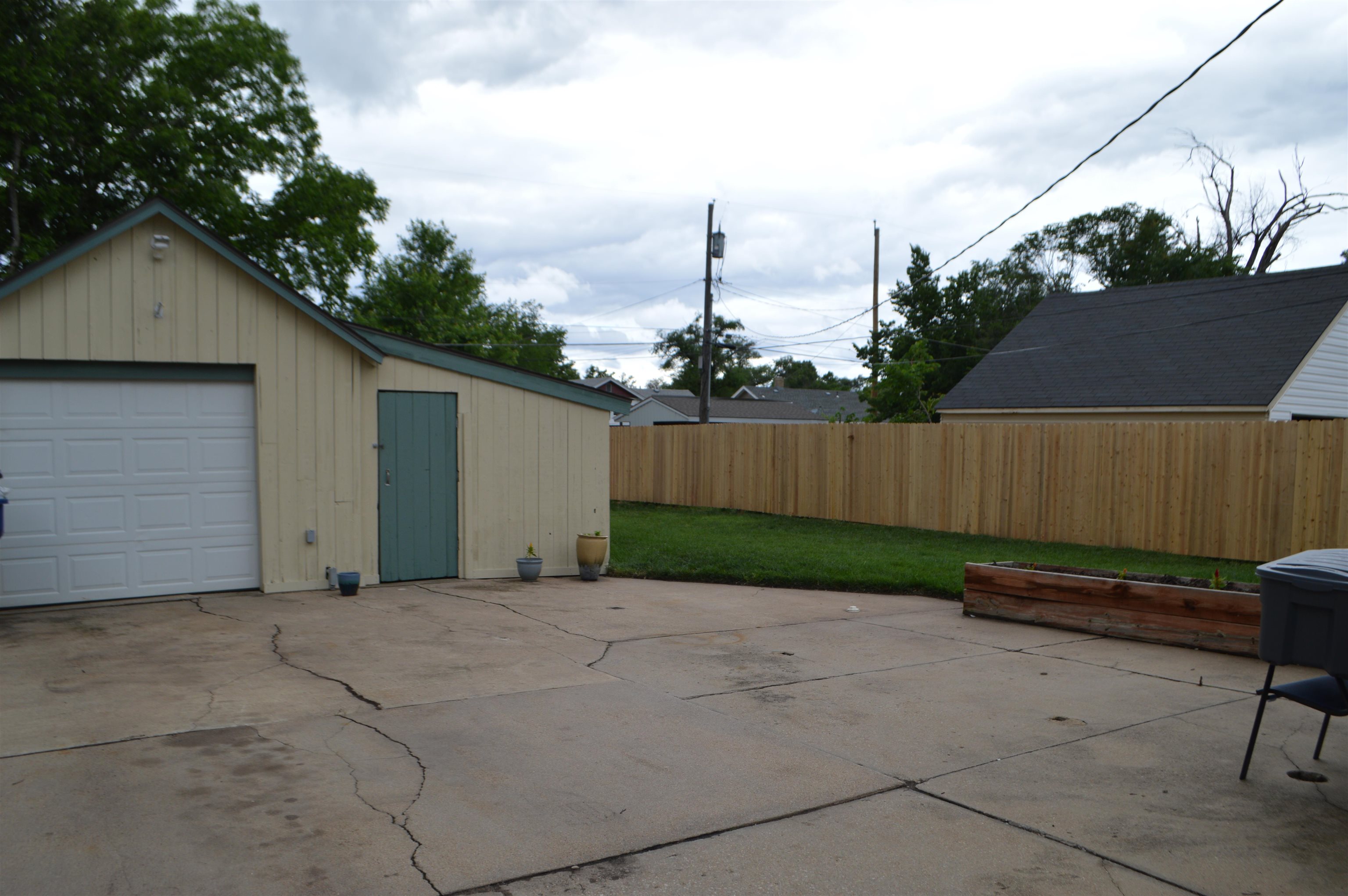 137 N Richmond Ave, Wichita, Virginia image 15