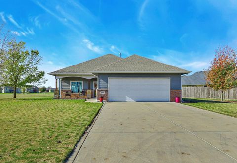Homes For Sale - 3019 Rocky Ridge St<br/> Augusta, KS 67010
