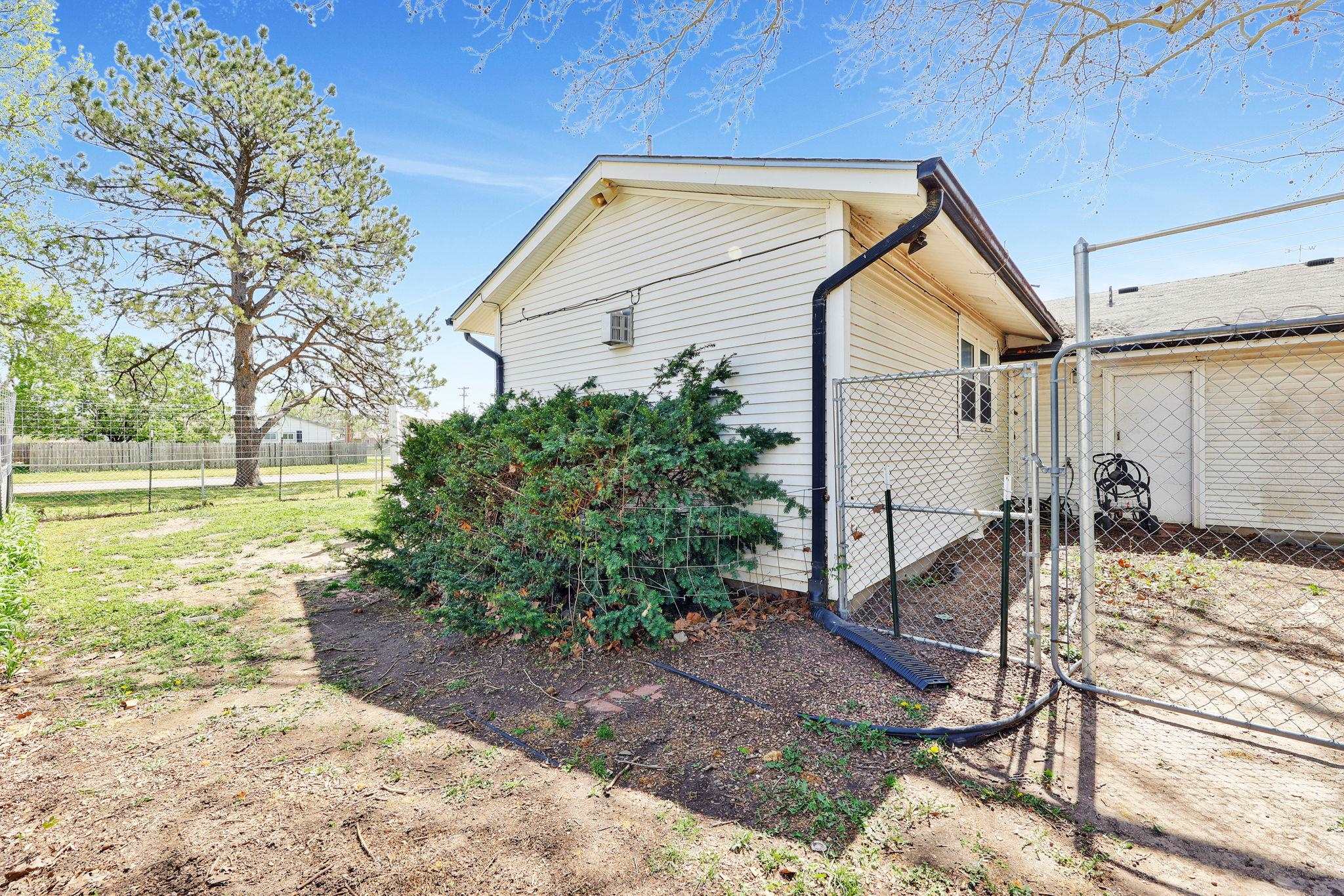 7300 W 2nd St N St, Wichita, Kansas image 30