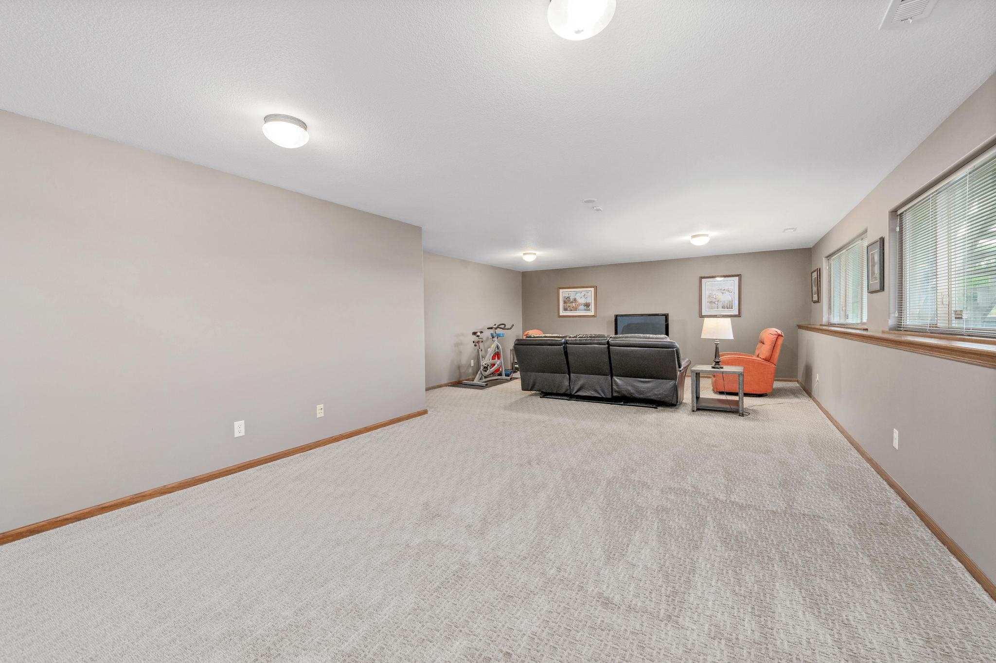4325 N Cherry Hill St, Wichita, Virginia image 18