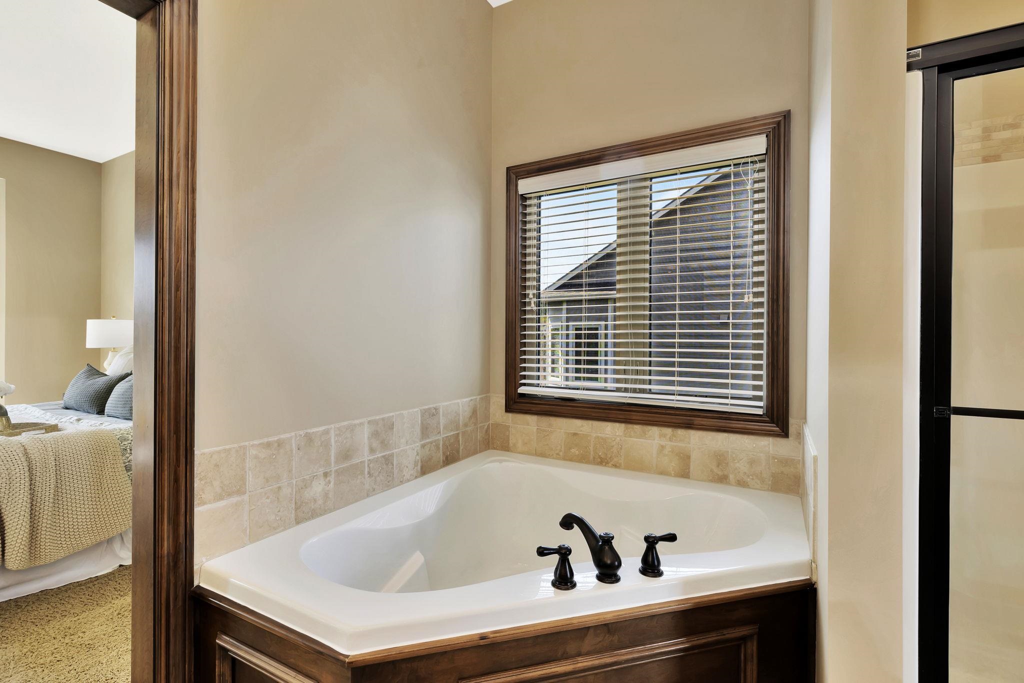 13623 E Camden Chase St, Wichita, Kansas image 23
