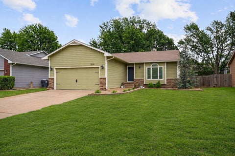 Homes For Sale - 2506 N Amarado St<br/> Wichita, KS 67205