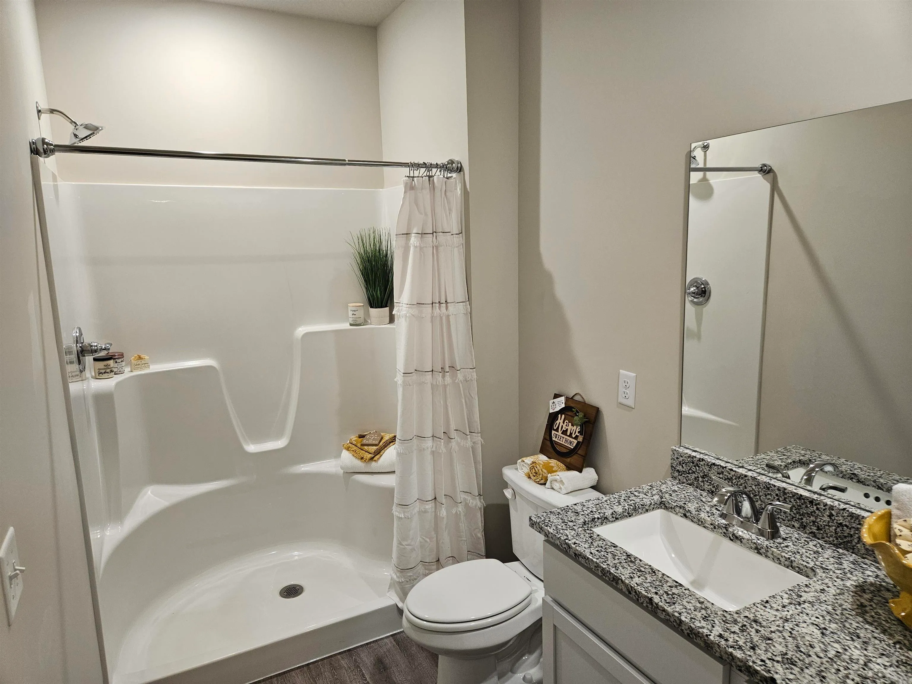 Garden Plain, Kansas 67050, United States, 4 Bedrooms Bedrooms, ,2 BathroomsBathrooms,Residential,Pending,47204