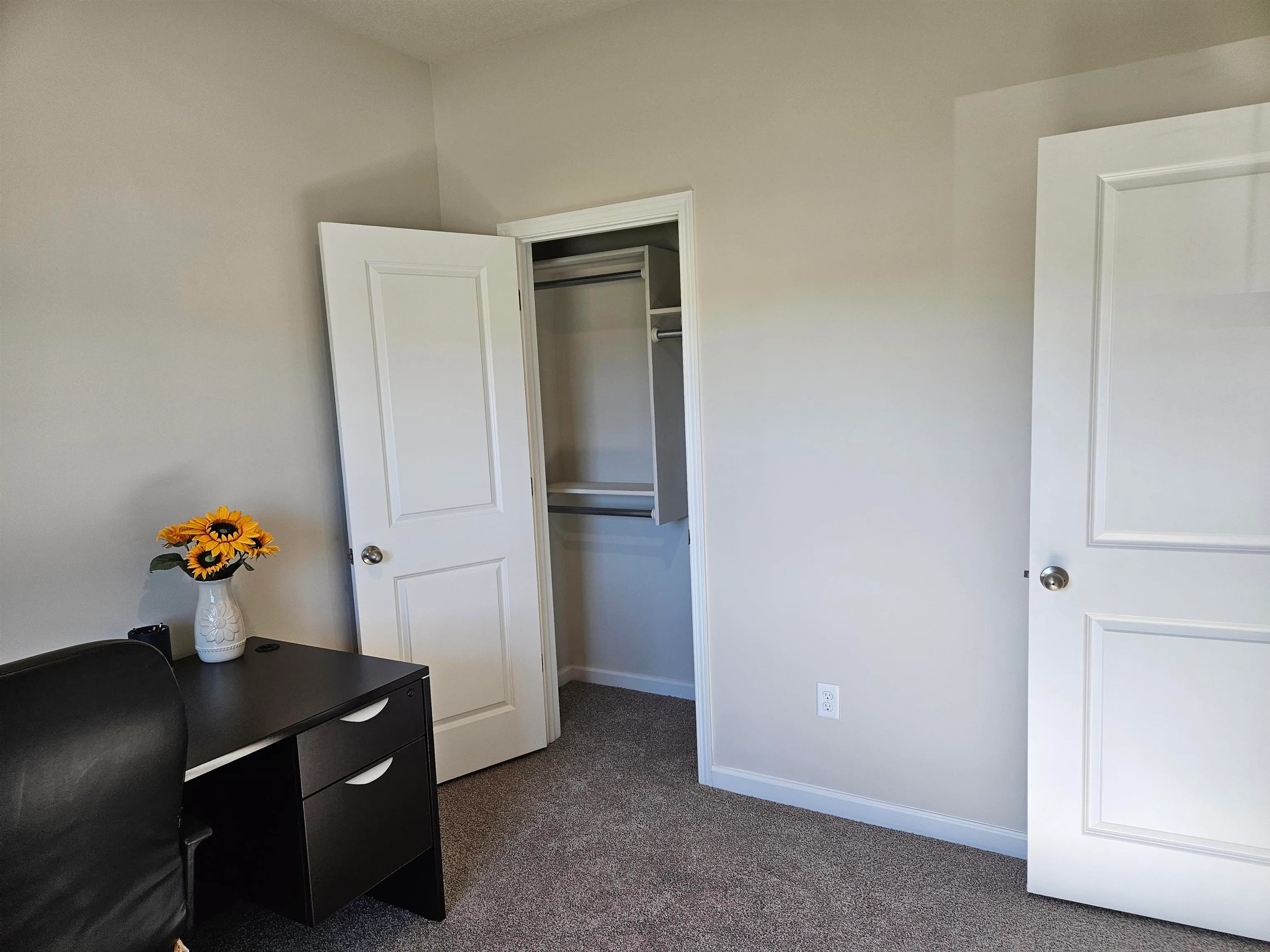 Garden Plain, Kansas 67050, United States, 4 Bedrooms Bedrooms, ,2 BathroomsBathrooms,Residential,Pending,47204