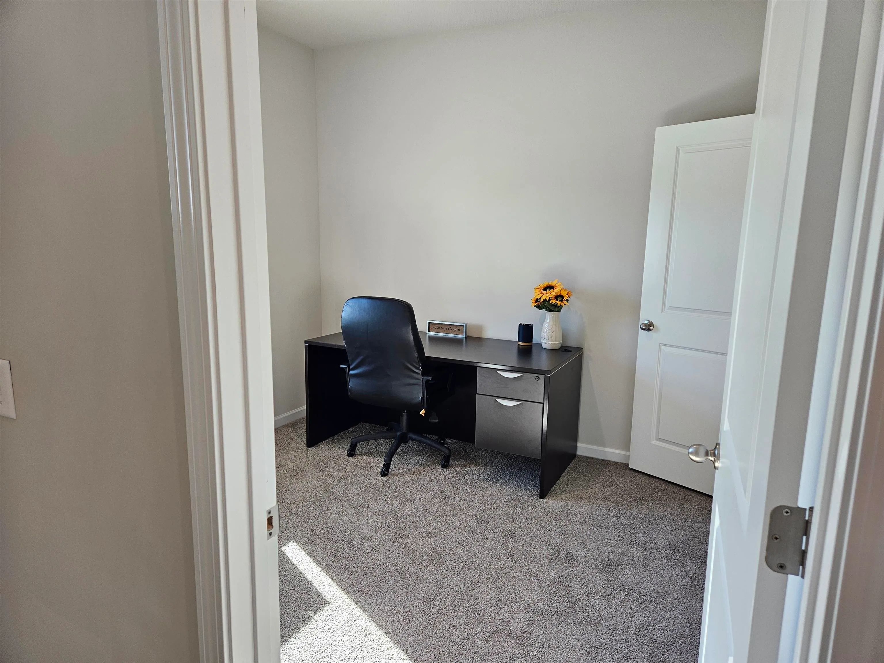 Garden Plain, Kansas 67050, United States, 4 Bedrooms Bedrooms, ,2 BathroomsBathrooms,Residential,Pending,47204