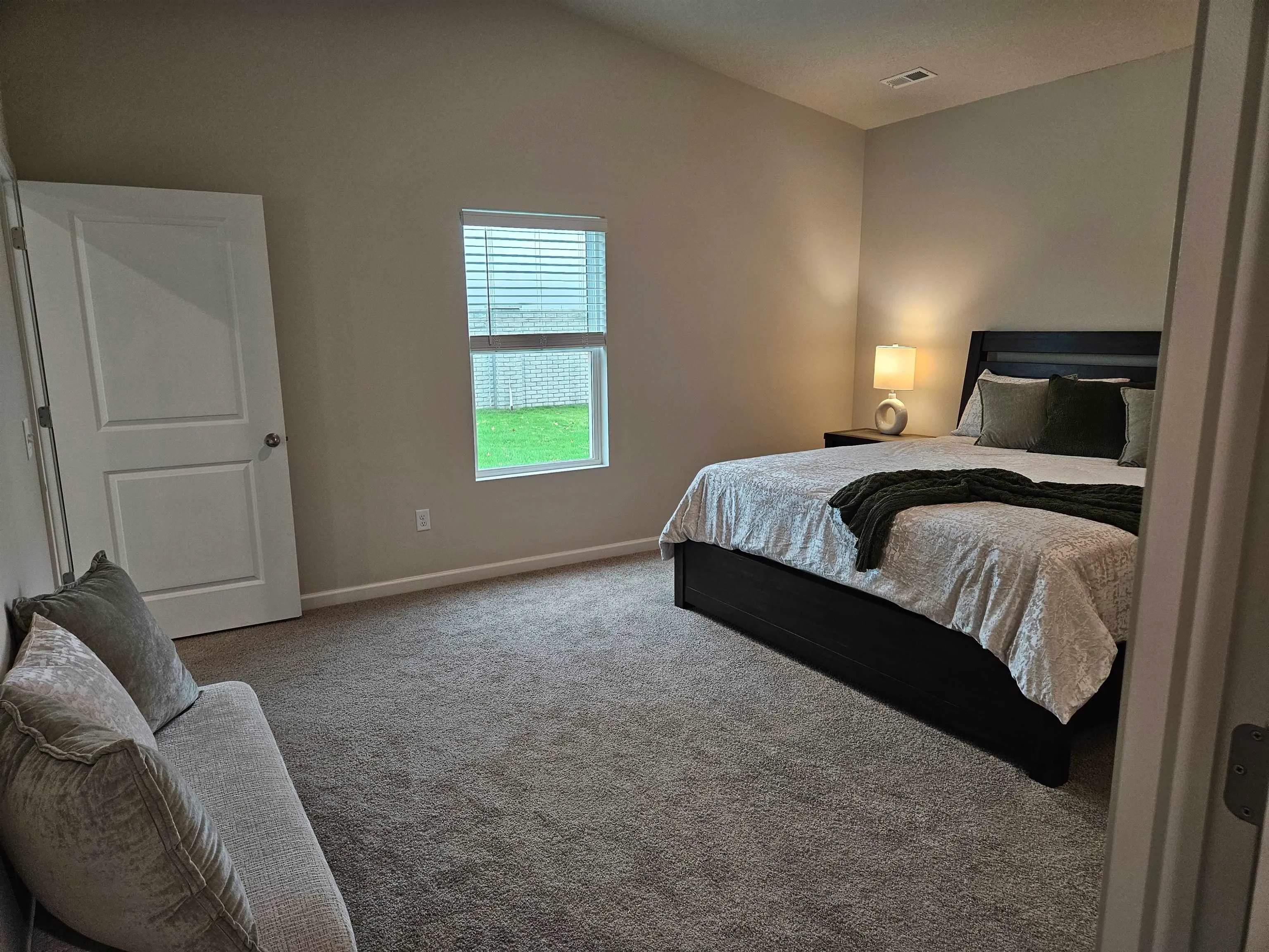 Garden Plain, Kansas 67050, United States, 4 Bedrooms Bedrooms, ,2 BathroomsBathrooms,Residential,Pending,47204