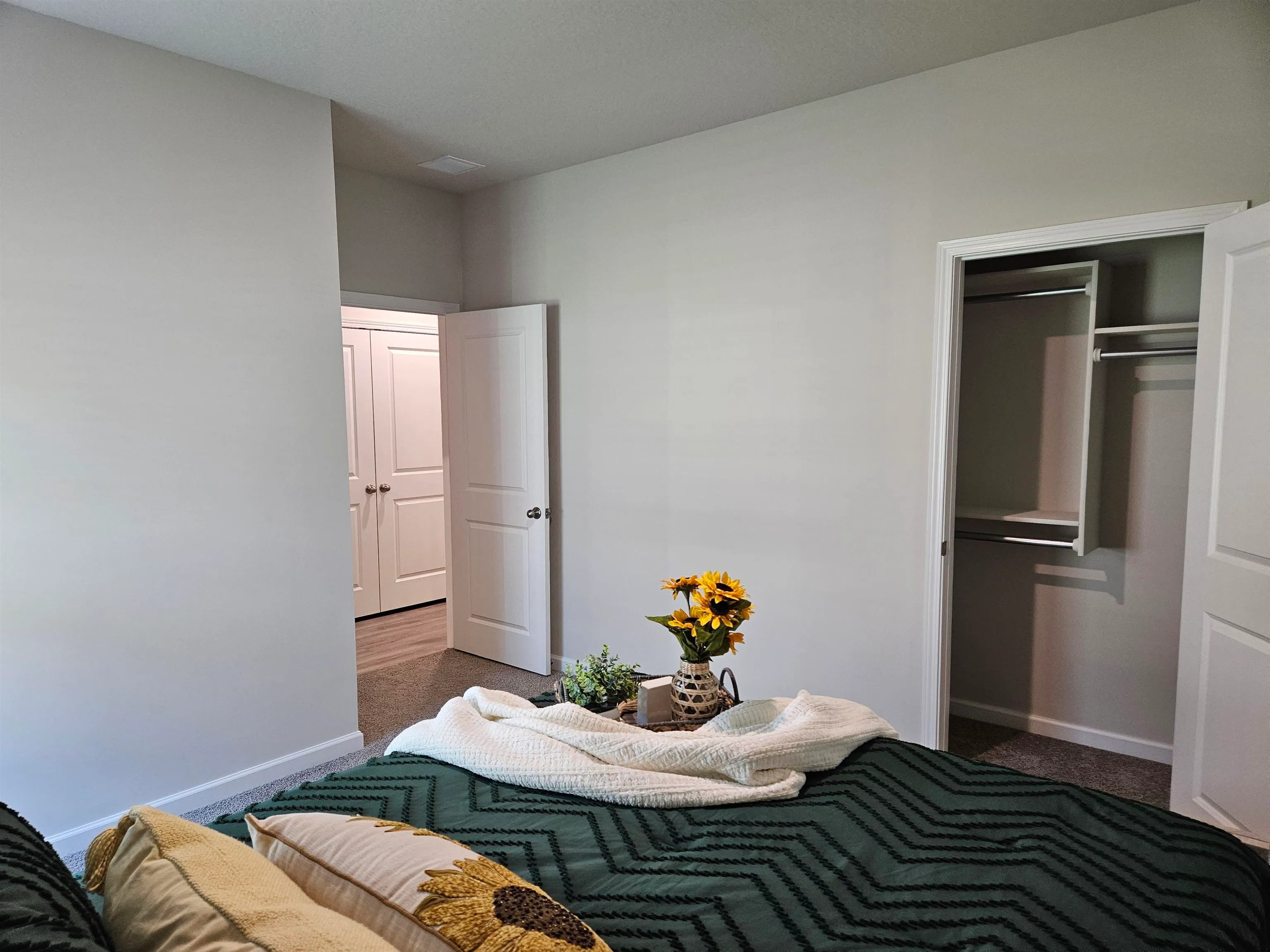 Garden Plain, Kansas 67050, United States, 4 Bedrooms Bedrooms, ,2 BathroomsBathrooms,Residential,Pending,47204