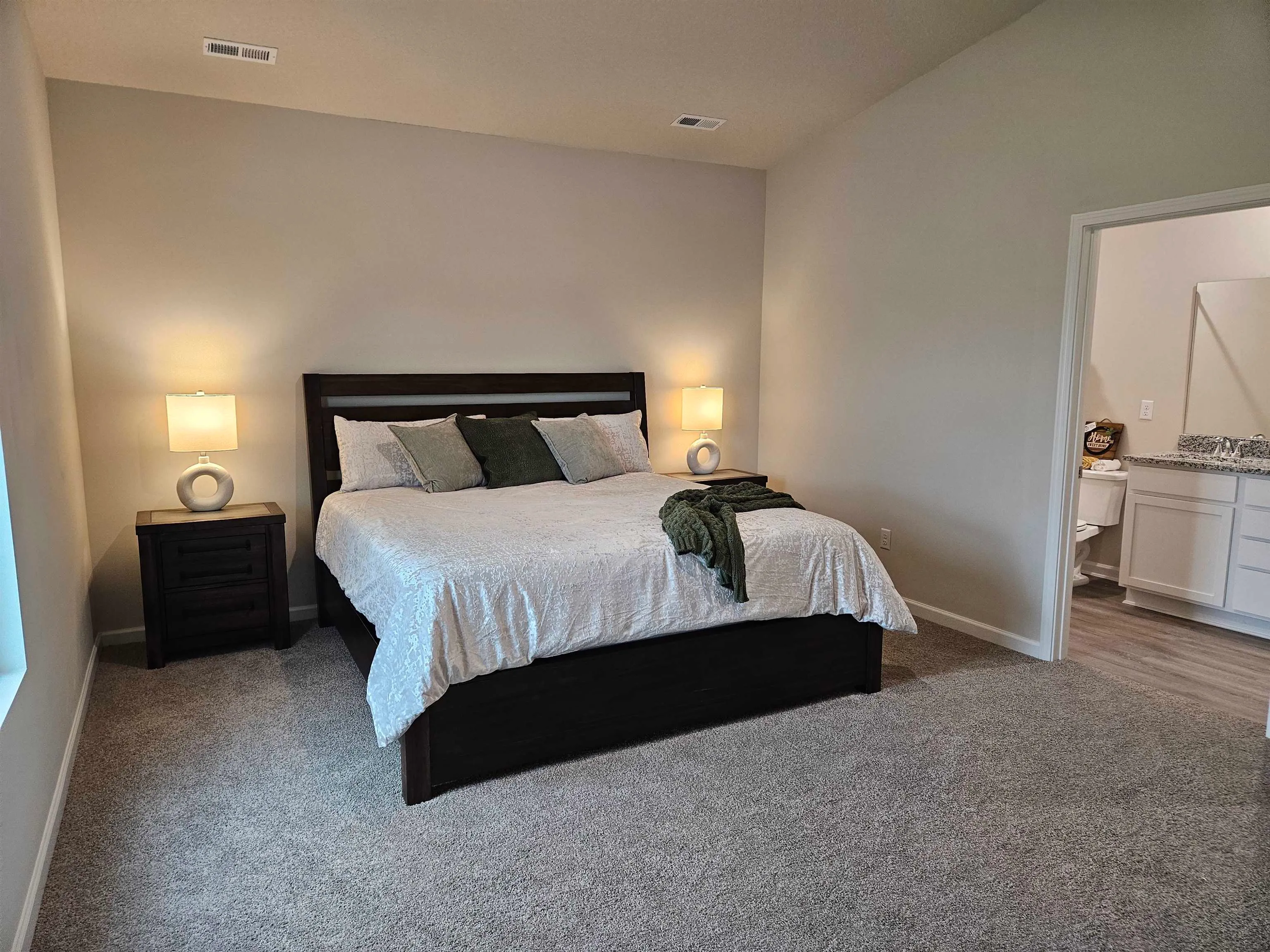 Garden Plain, Kansas 67050, United States, 4 Bedrooms Bedrooms, ,2 BathroomsBathrooms,Residential,Pending,47204