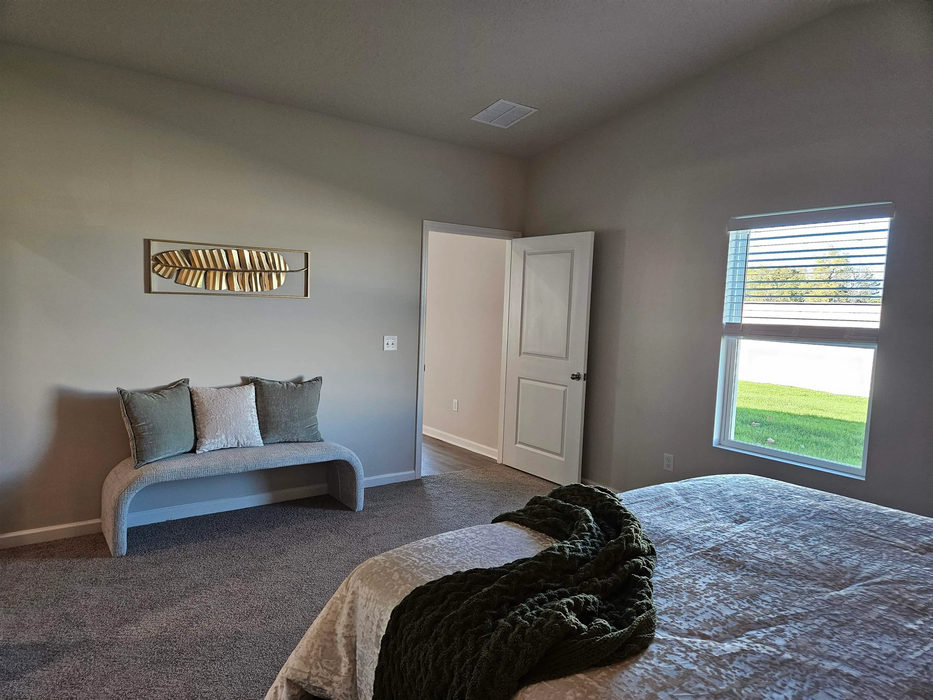 Garden Plain, Kansas 67050, United States, 4 Bedrooms Bedrooms, ,2 BathroomsBathrooms,Residential,Pending,47204