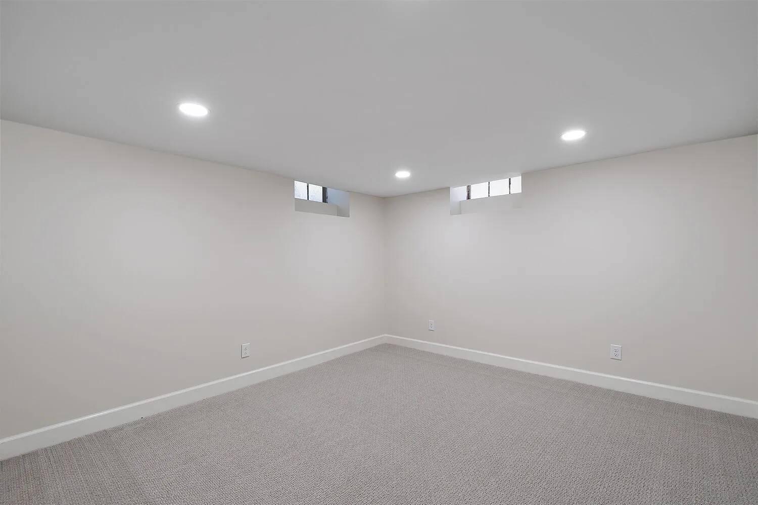 Wichita, Kansas 67208, United States, 3 Bedrooms Bedrooms, ,3 BathroomsBathrooms,Residential,Active,169204