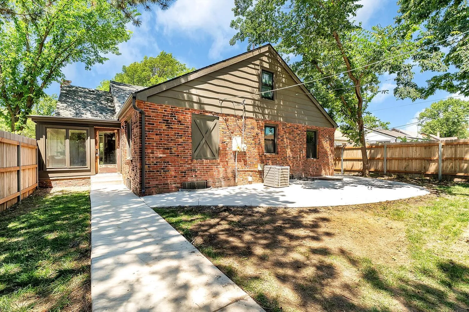 Wichita, Kansas 67208, United States, 3 Bedrooms Bedrooms, ,3 BathroomsBathrooms,Residential,Active,169204