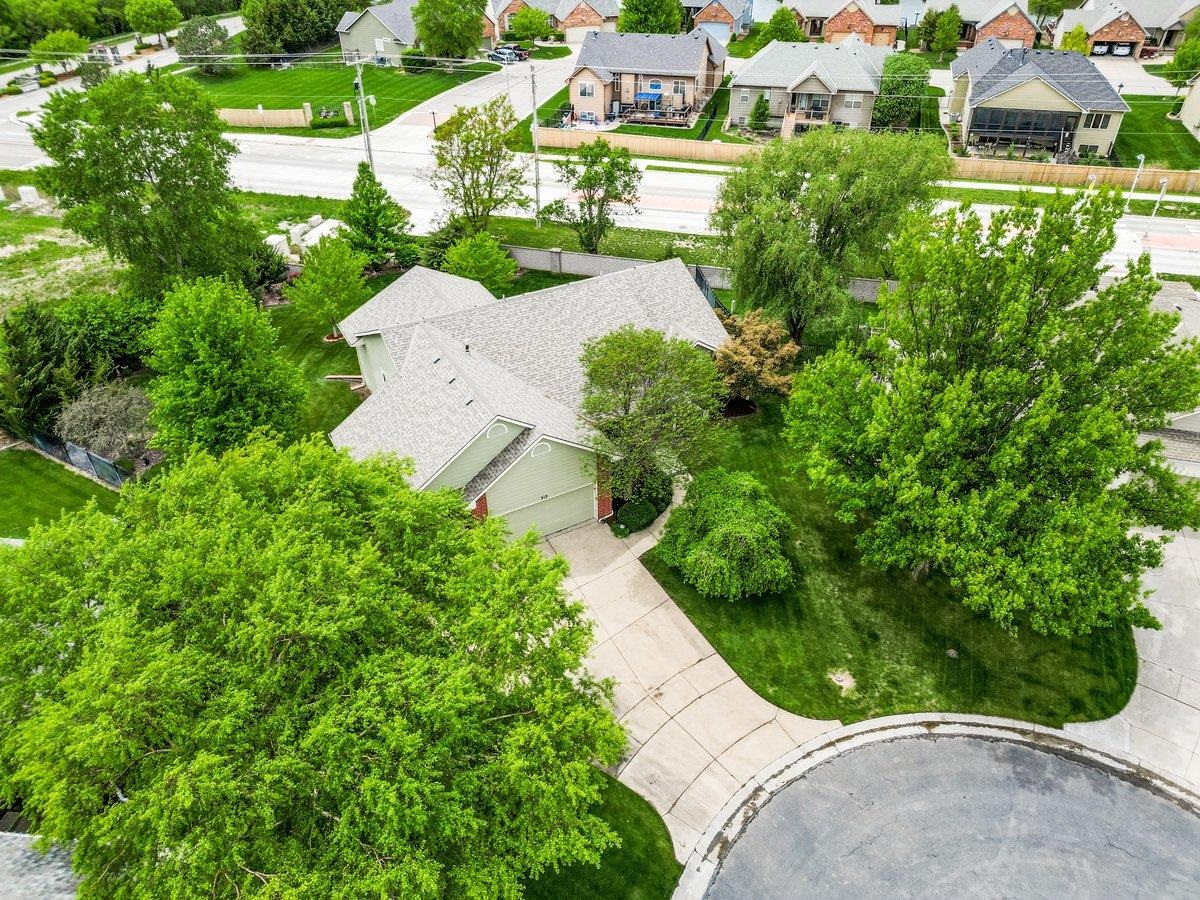 313 Cypress Ct, Andover, Kansas image 1