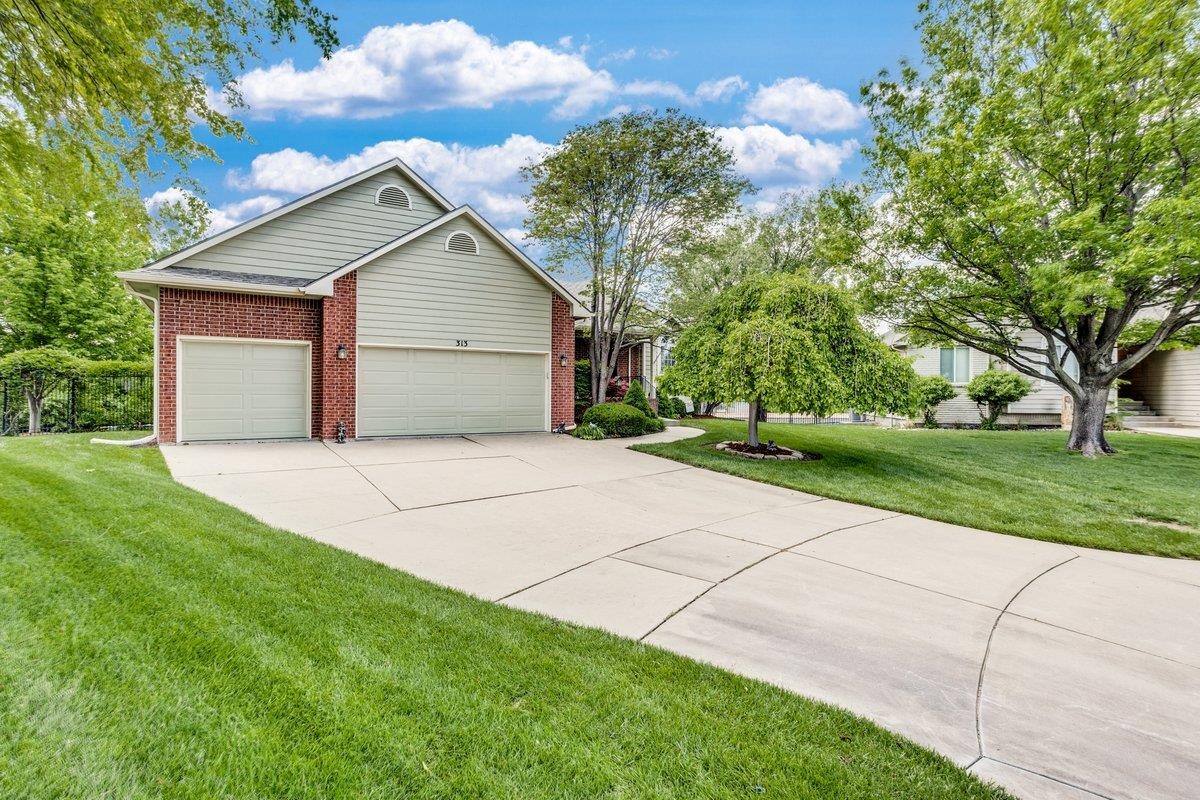 313 Cypress Ct, Andover, Kansas image 3
