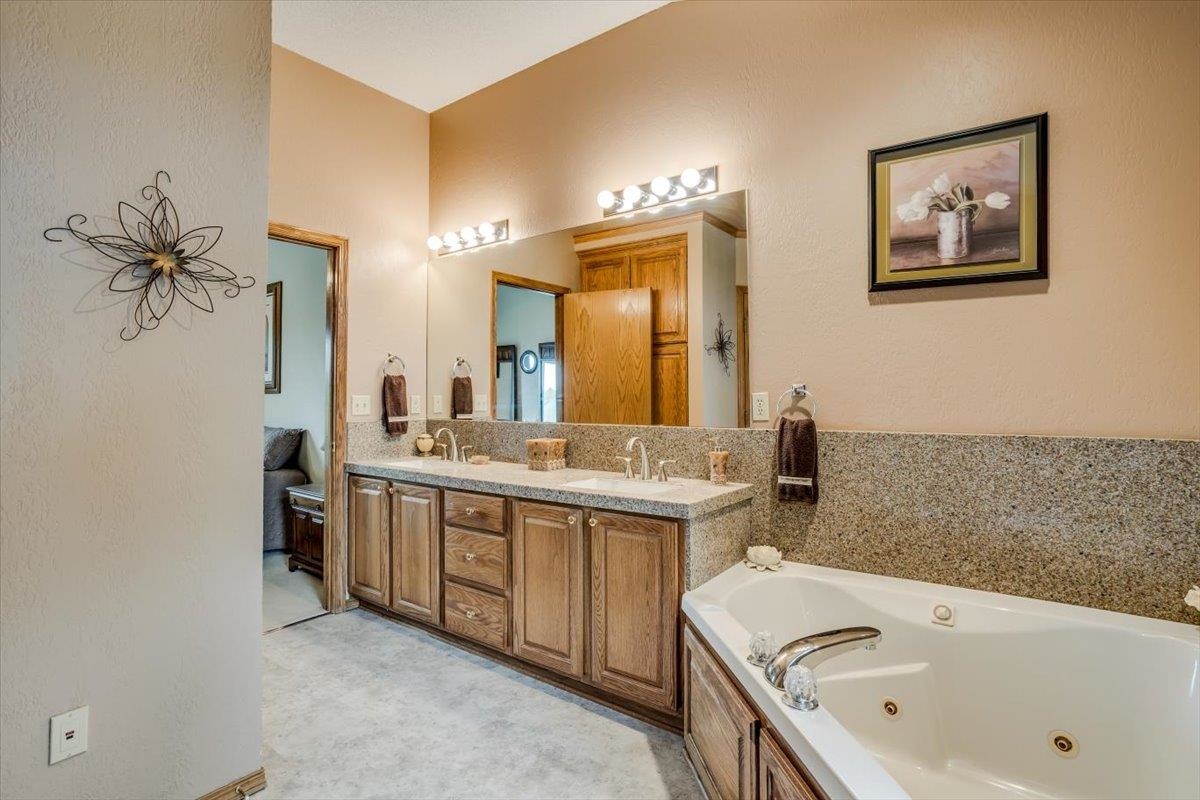 313 Cypress Ct, Andover, Kansas image 20