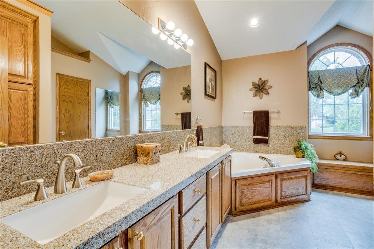313 Cypress Ct, Andover, Kansas image 18