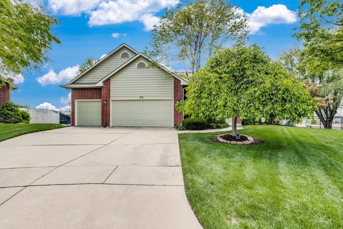 313 Cypress Ct, Andover, Kansas image 2