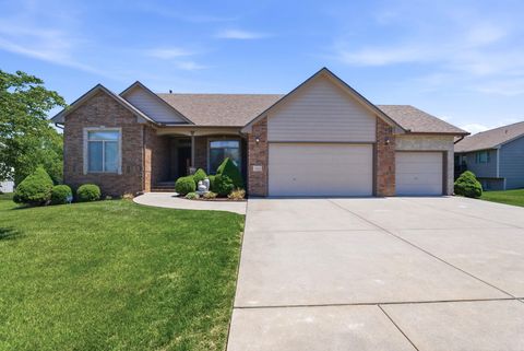 Homes For Sale - 616 S Saint Andrews Dr<br/> Wichita, KS 67230