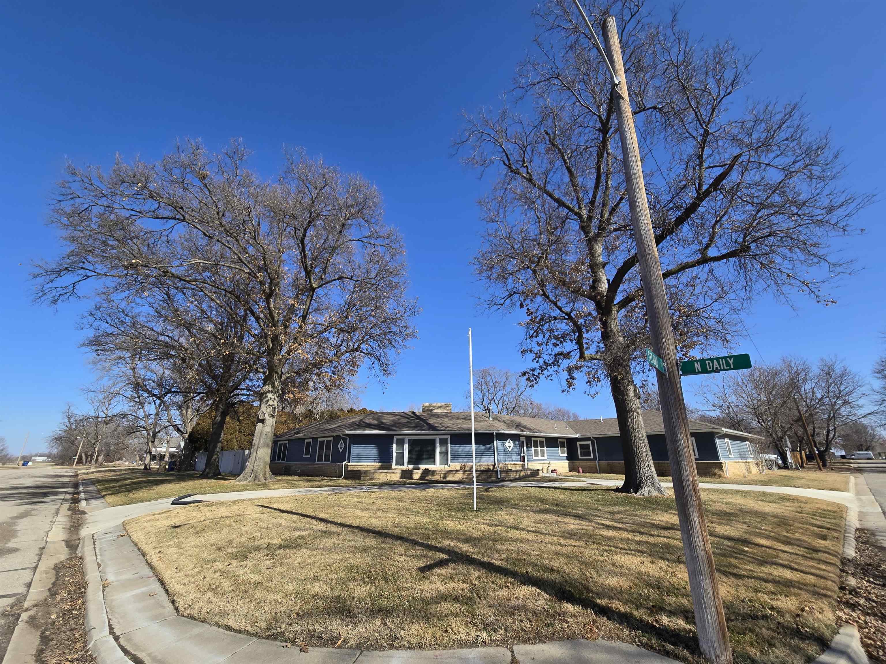 302 N Daily Rd, Mount Hope, Kansas image 3