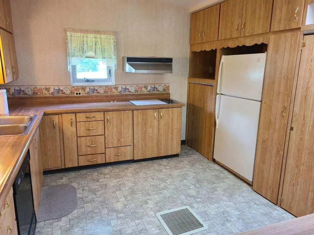 Winfield, Kansas 67156, United States, 3 Bedrooms Bedrooms, ,2 BathroomsBathrooms,Residential,Active,227093