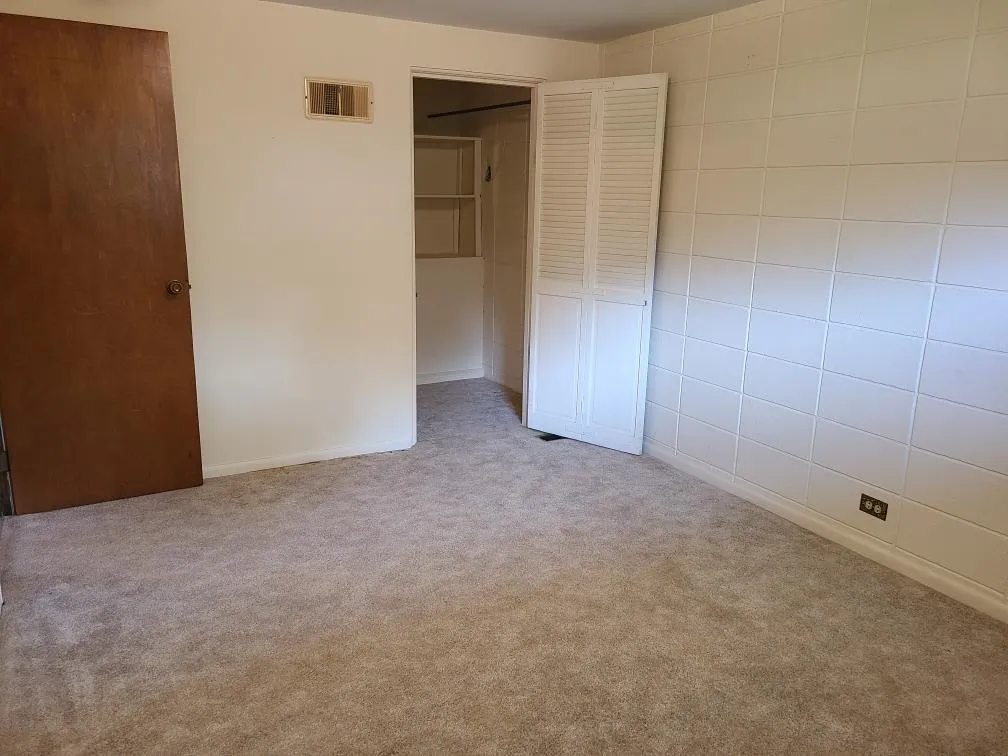 Winfield, Kansas 67156, United States, 3 Bedrooms Bedrooms, ,2 BathroomsBathrooms,Residential,Active,227093