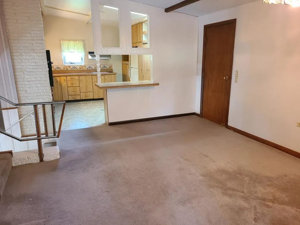 Winfield, Kansas 67156, United States, 3 Bedrooms Bedrooms, ,2 BathroomsBathrooms,Residential,Active,227093