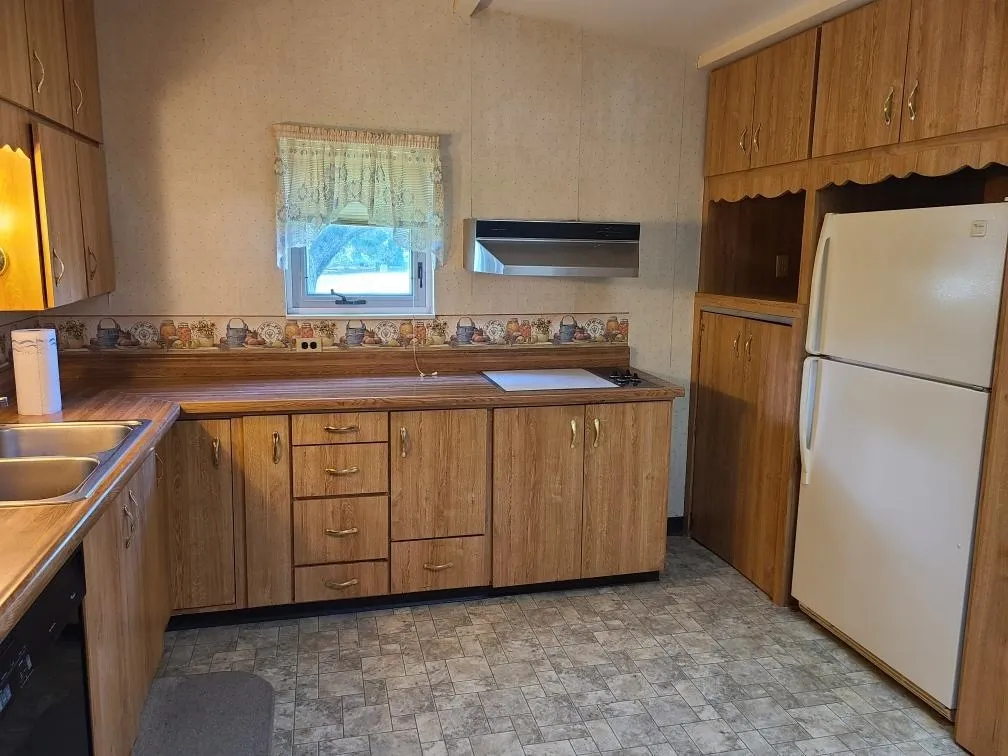 Winfield, Kansas 67156, United States, 3 Bedrooms Bedrooms, ,2 BathroomsBathrooms,Residential,Active,227093