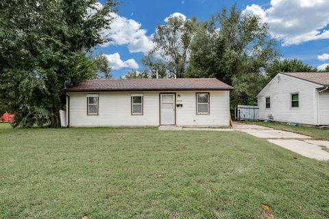 Homes For Sale - 2229 53rd St<br/> Sedgwick County, Wichita, KS 67216