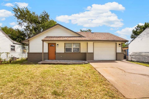 Homes For Sale - 828 N Poplar St<br/> Wichita, KS 67214