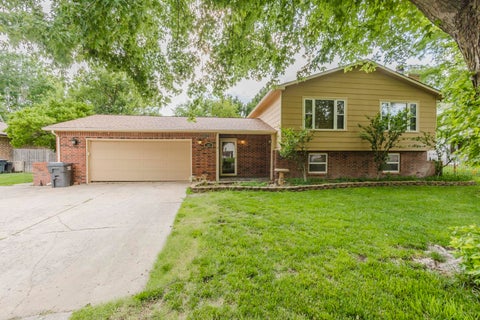 Homes For Sale - 1431 N Fieldcrest St<br/> Wichita, KS 67212