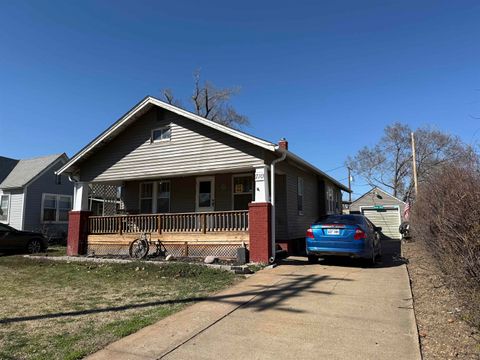 Townhouse For Sale - 710 W Prescott Ave<br/> Salina, KS 67401